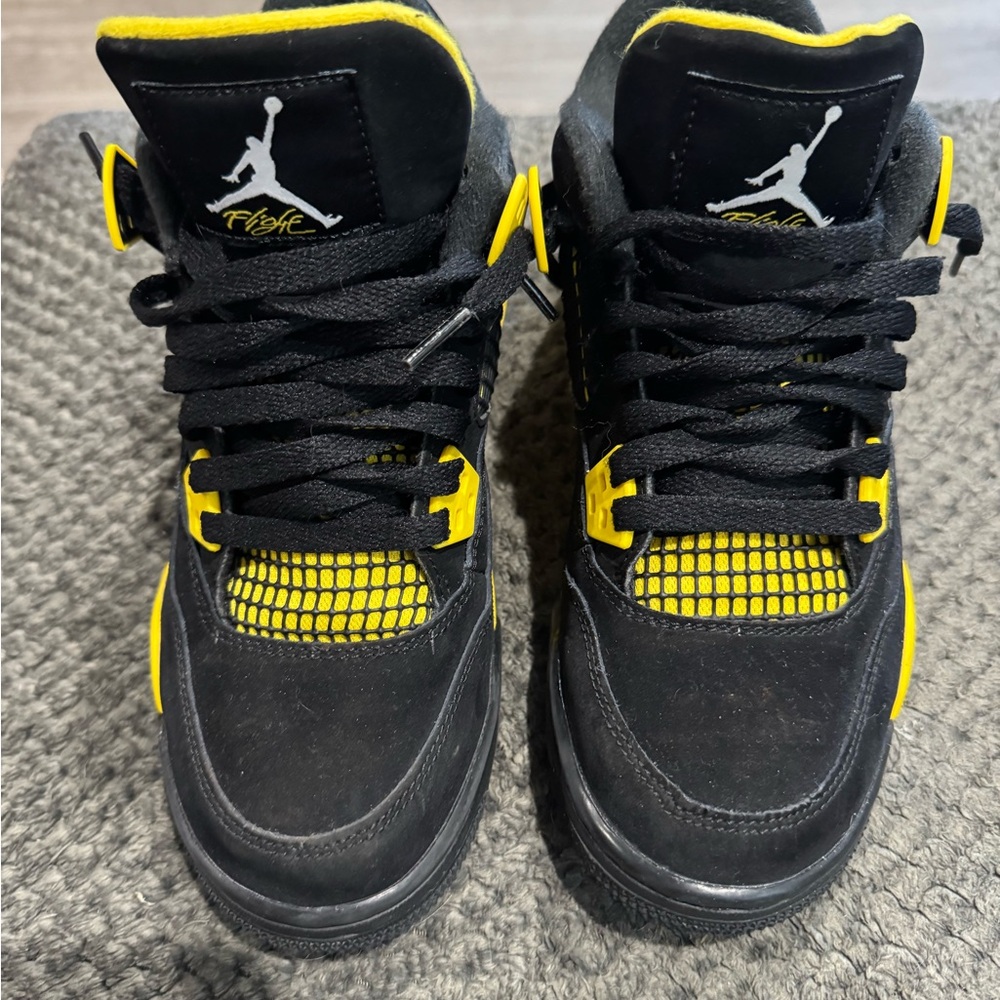 Air Jordan 4 Retro - Thunder Yellow Sneakers - gently used